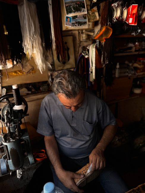 Artisan dans son atelier, dirigeant de petite entreprise